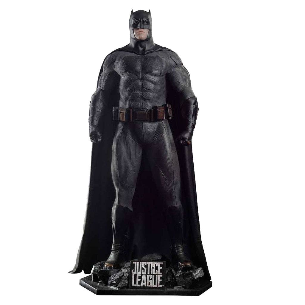 Batman Justice League - Life Size Statue (Classic Suit)