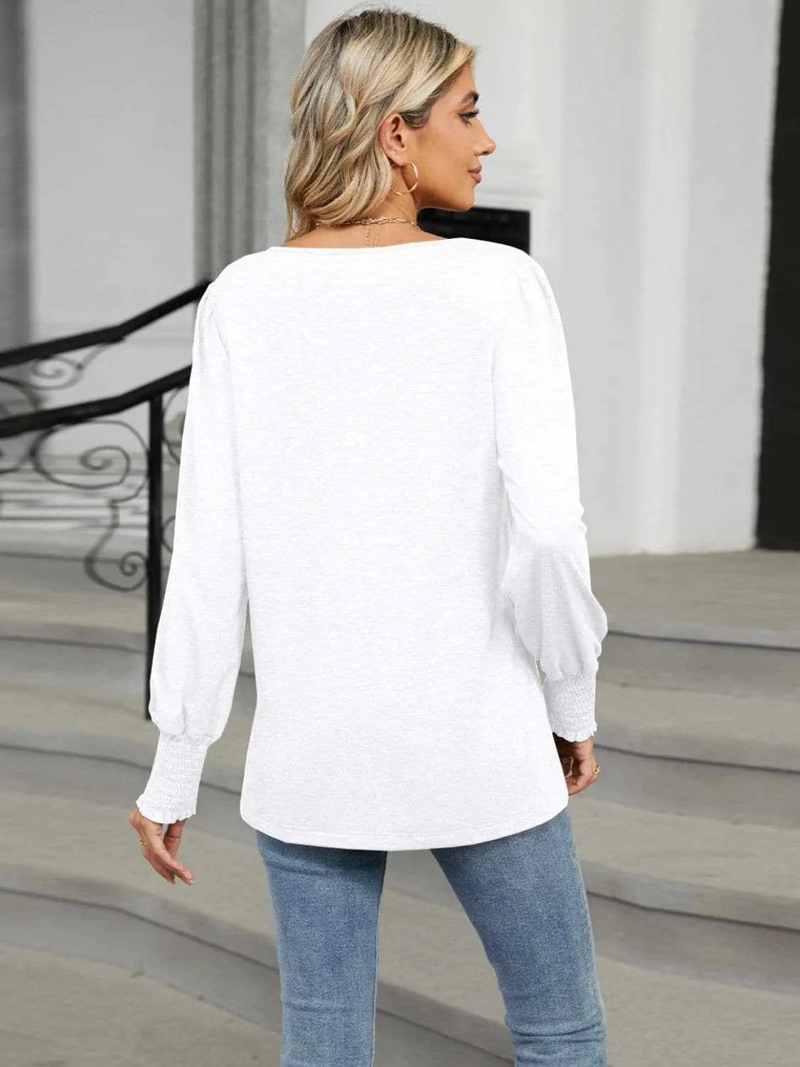 T-Shirts Trendsi Chic V-neck lantern sleeve top