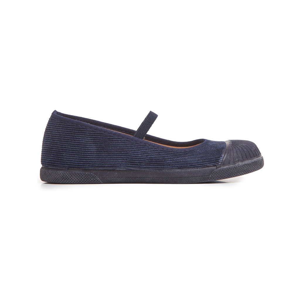 Emi Navy