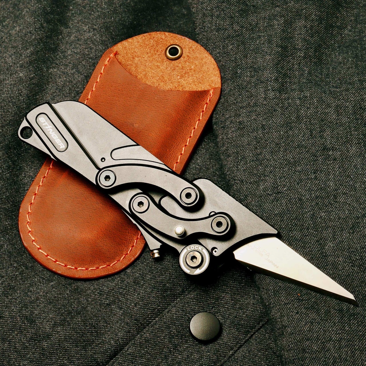 Stinger Olfa Evolution Blade with Leather Pouch, Folding Pocket Knife, Utility Knife - Matte Black