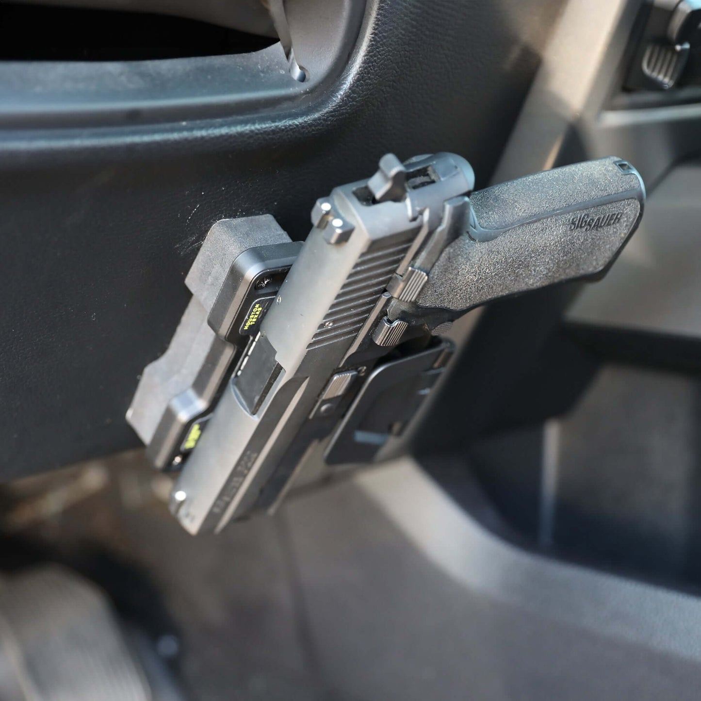 Stinger Prime Magnetic Gun Mount (MP) w/ Safety Trigger Guard Protection