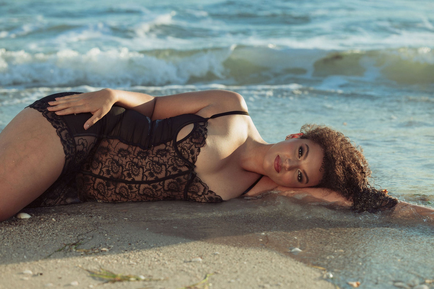 KILO BRAVA BLACK EMBROIDERY - UNDERWIRE SLIP & G-STRING