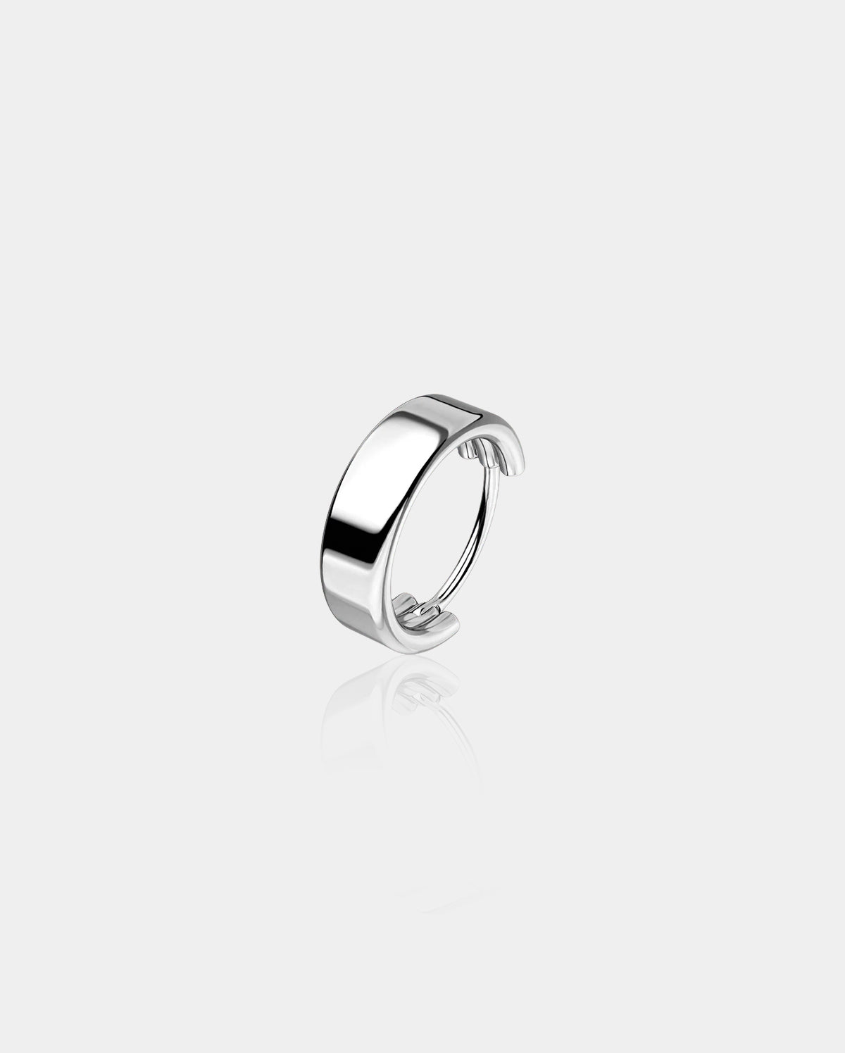 Lustrous Huggie Segment Nose Ring