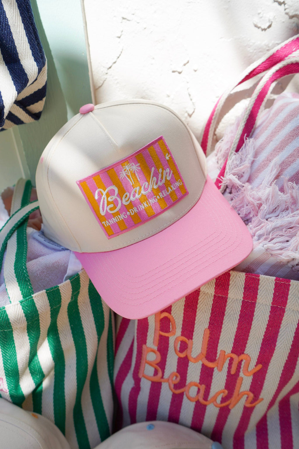 Beachin' - Vintage Trucker Hat