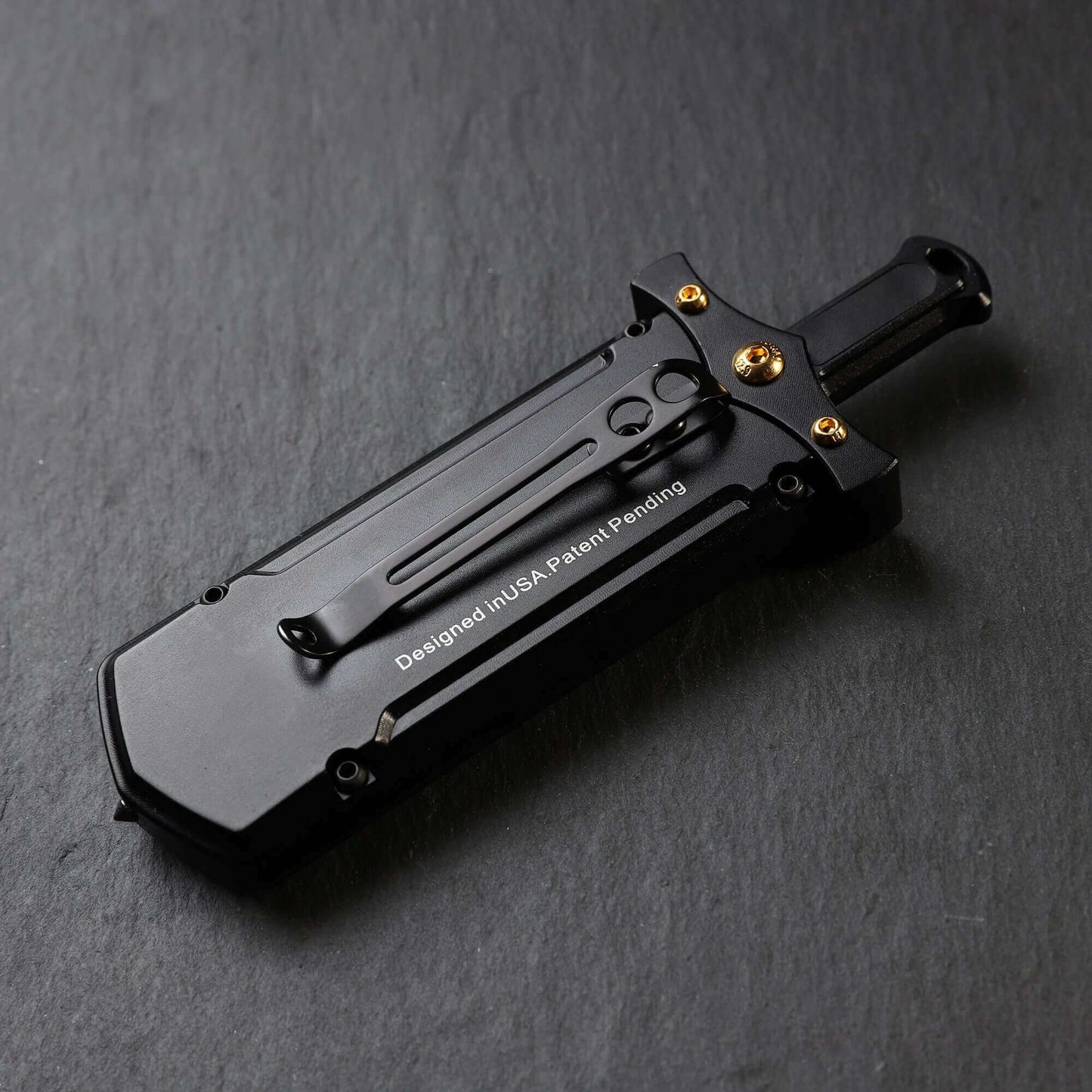 Stinger Buster Blade with P01 Serrated Utility Blade