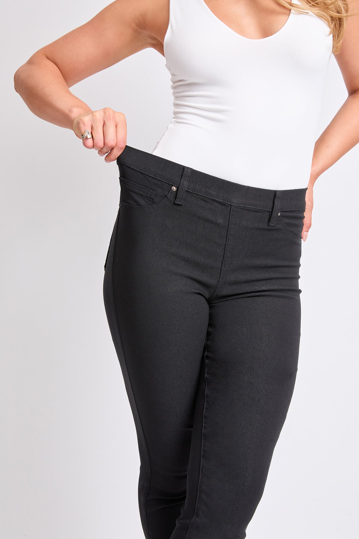 Women's Hyperstretch Pull On Capri
