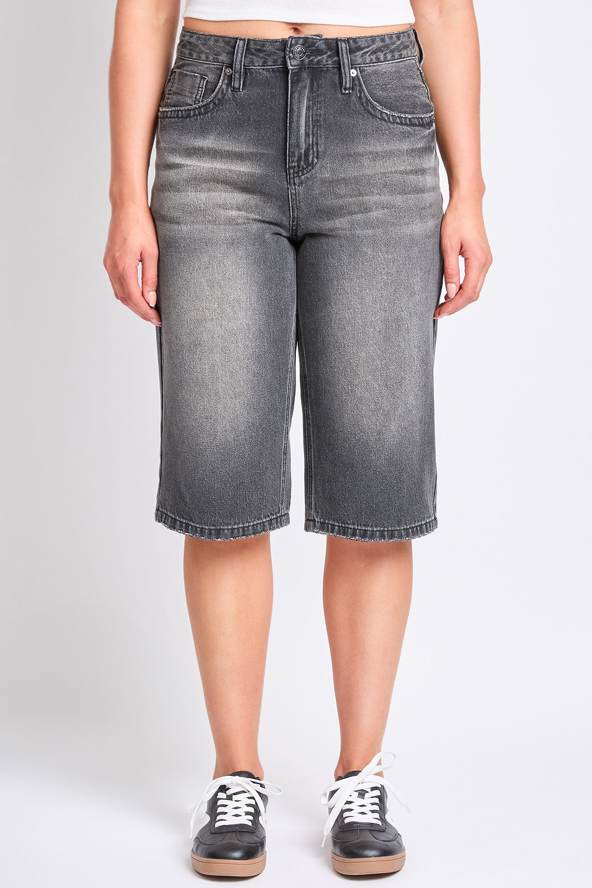 Women's Relaxed Fit Wide Leg Jorts