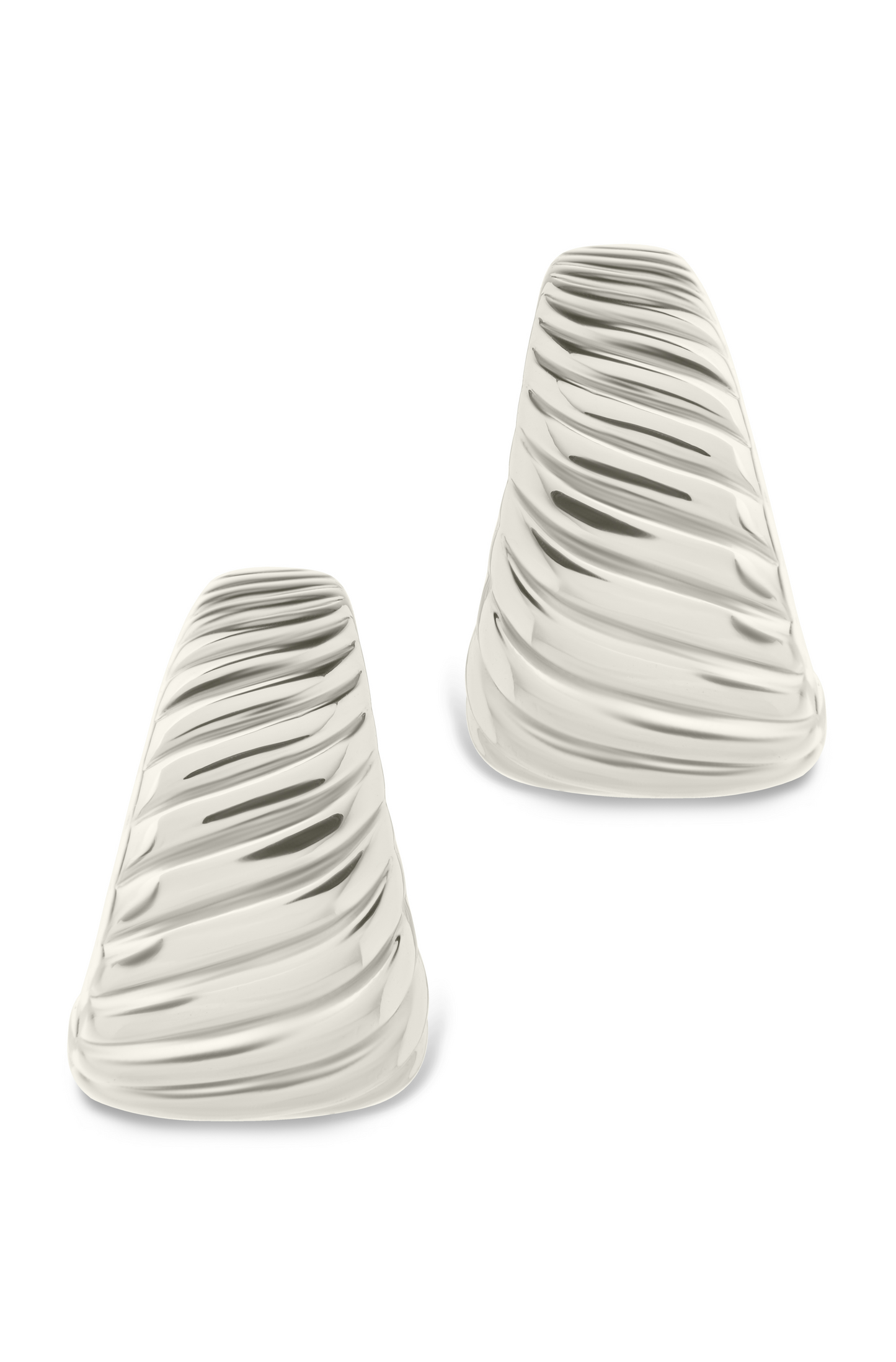 Beth Twisted Croissant Ear Cuff