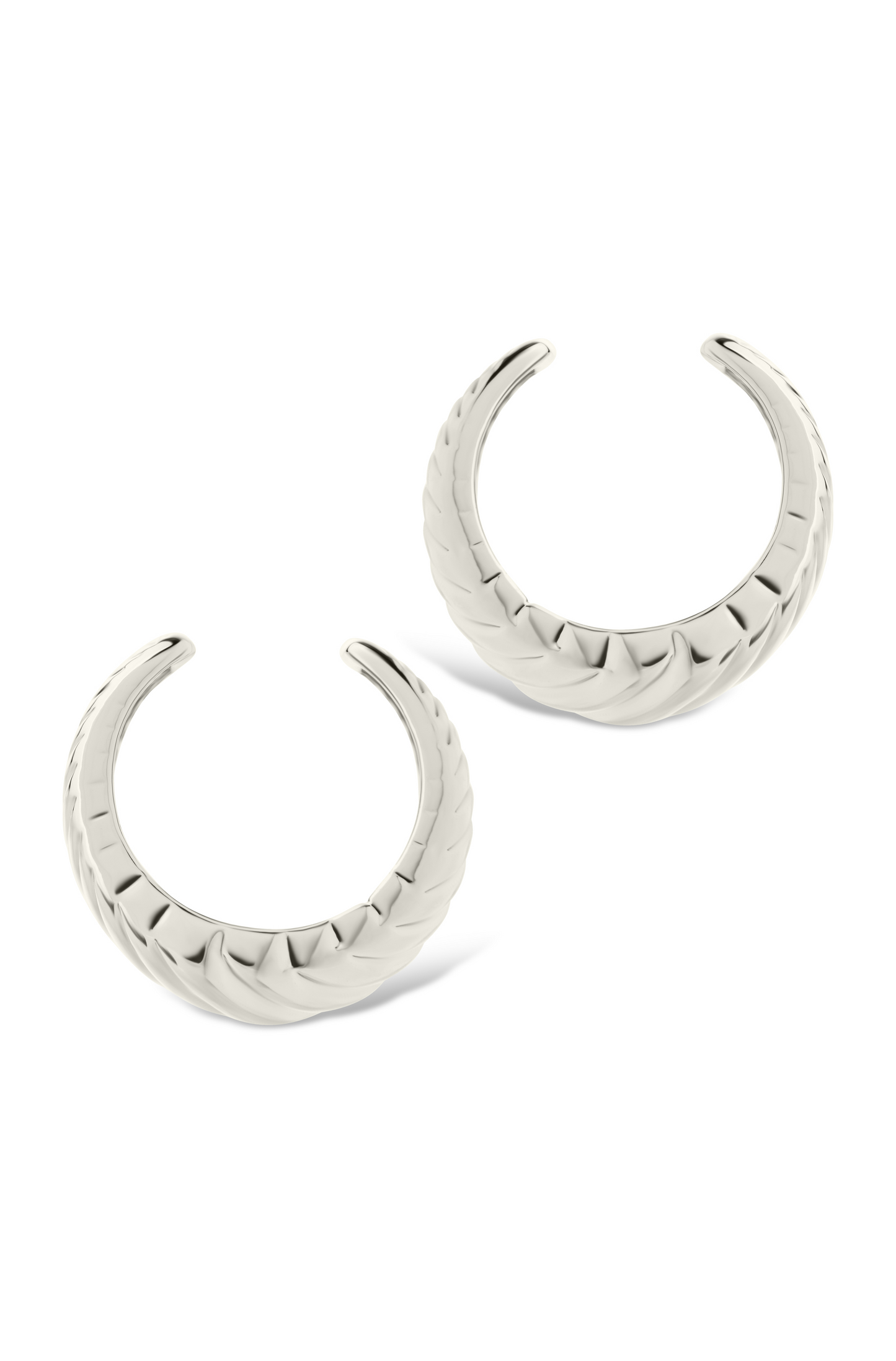 Beth Twisted Croissant Ear Cuff