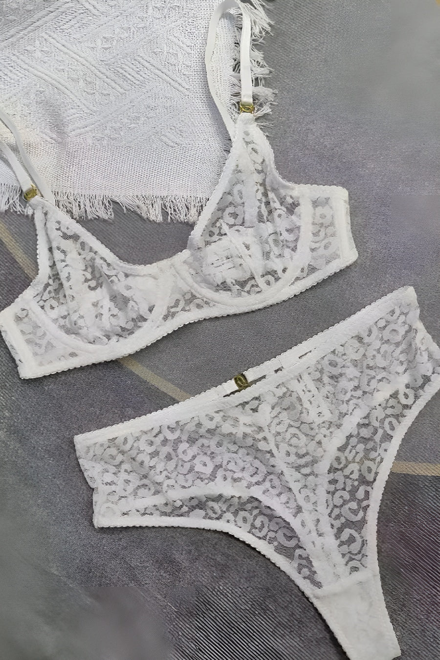 Sexy slight stretch lace see-through with underwire two-piece set