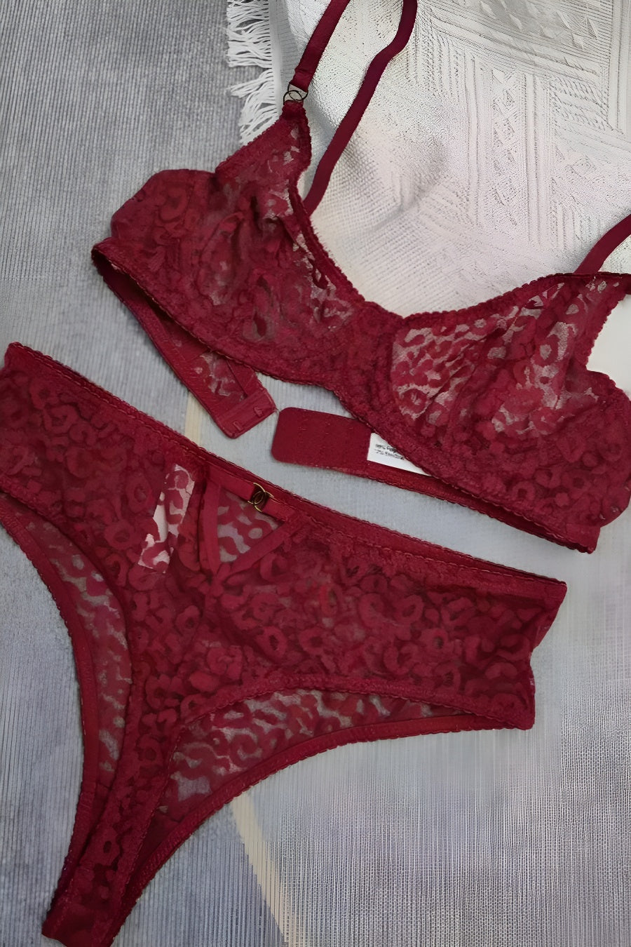 Sexy slight stretch lace see-through with underwire two-piece set