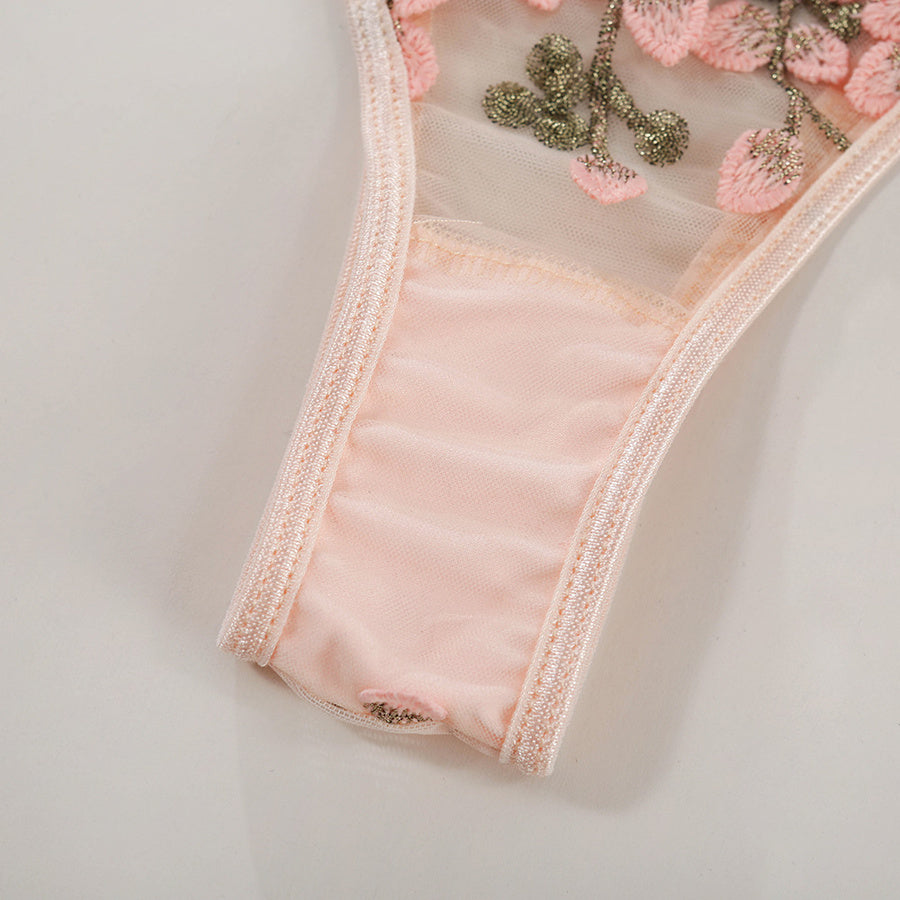 Slight stretch flower brunch embroidery with underwire two-piece set