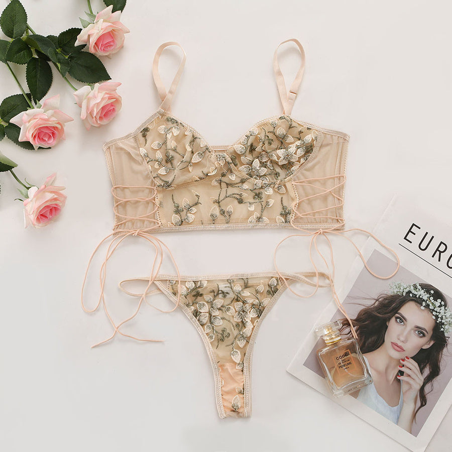 Slight stretch flower brunch embroidery with underwire two-piece set