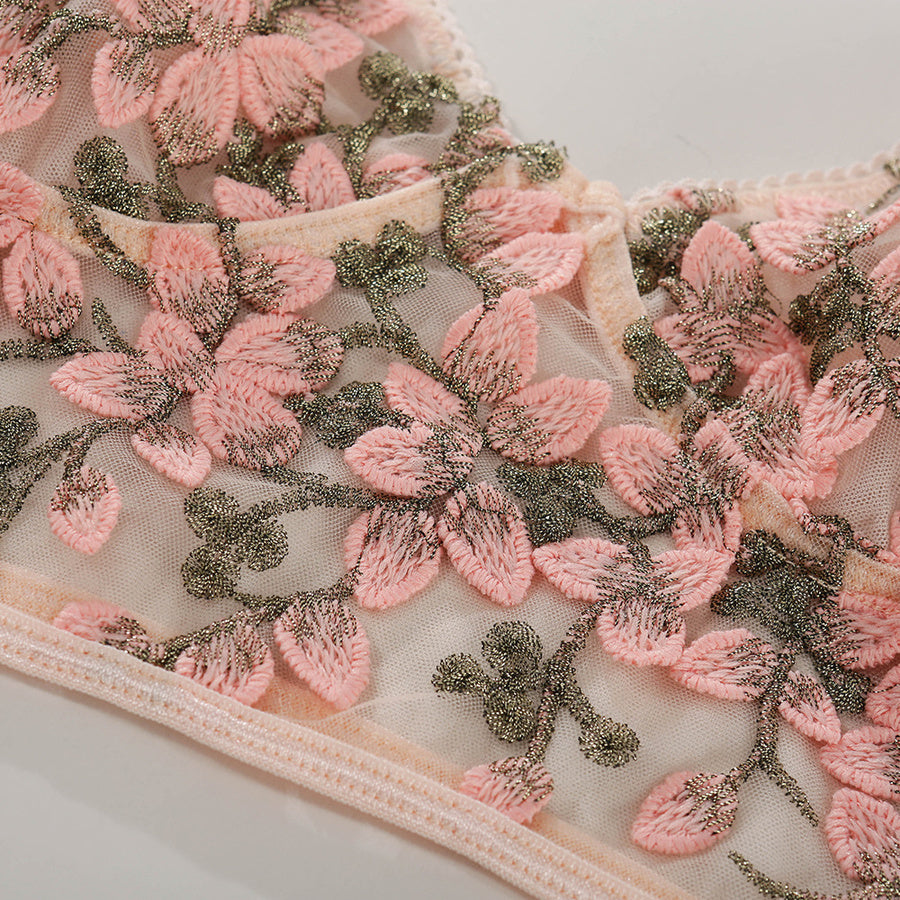 Slight stretch flower brunch embroidery with underwire two-piece set