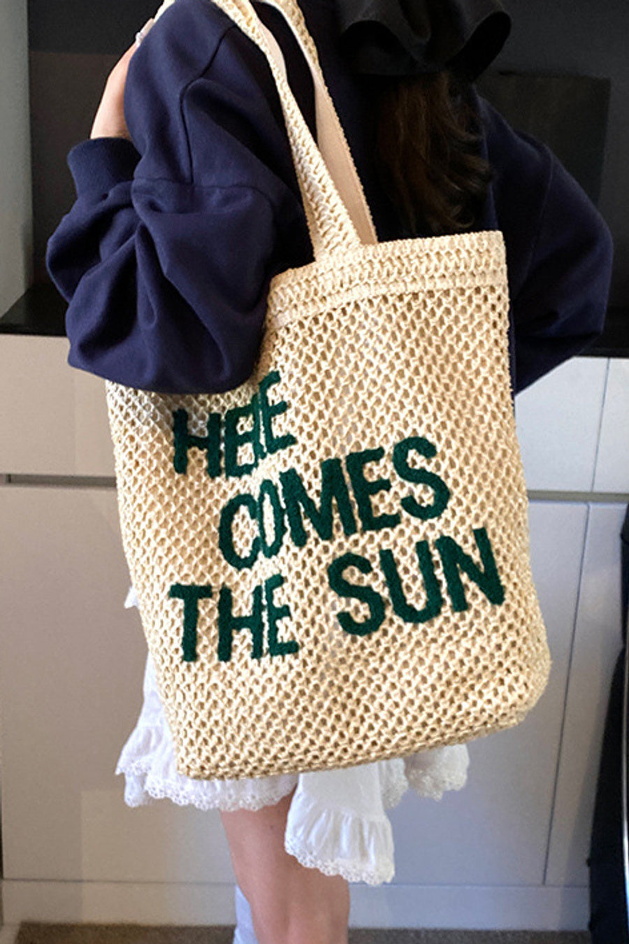 Stylish new letter embroidery weave straw beach shoulder bag