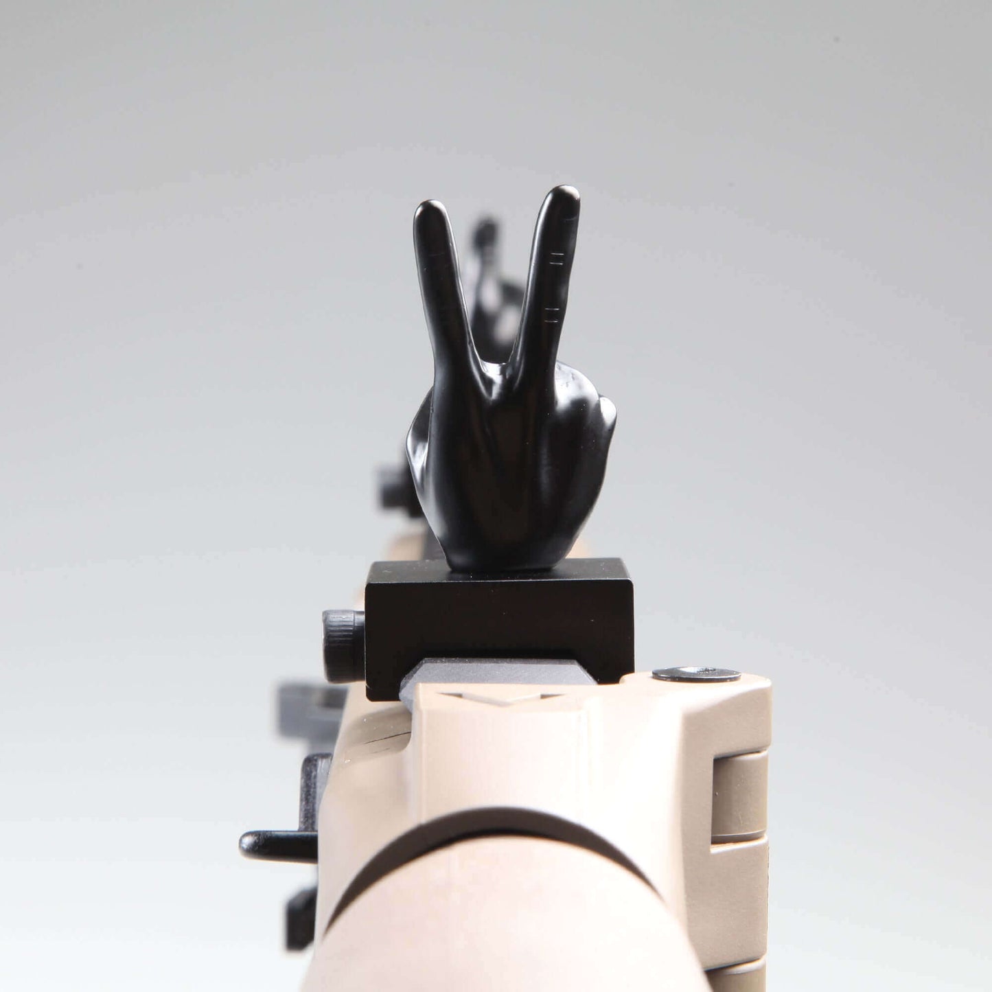 Black Color Novelty Finger Iron Sight Set - Straight (V Hand & Thumbs Up)