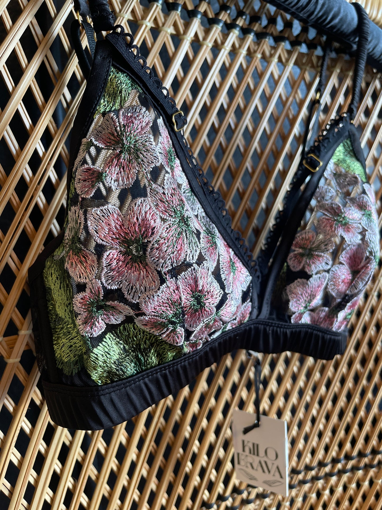 KILO BRAVA HYDRANGEA NIGHT - V-NECK BRALETTE