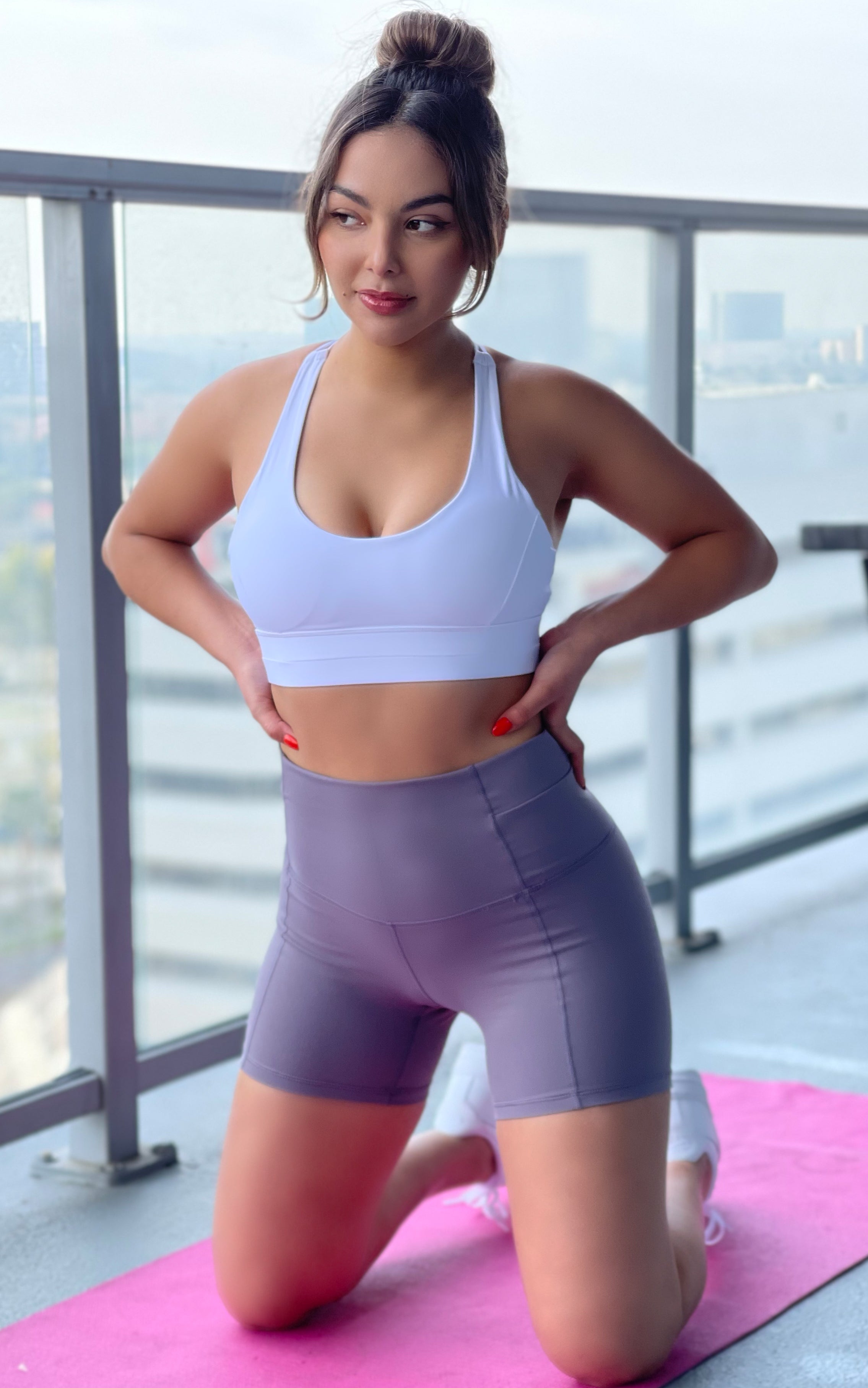 Replay: High Waist Shorts in Purple