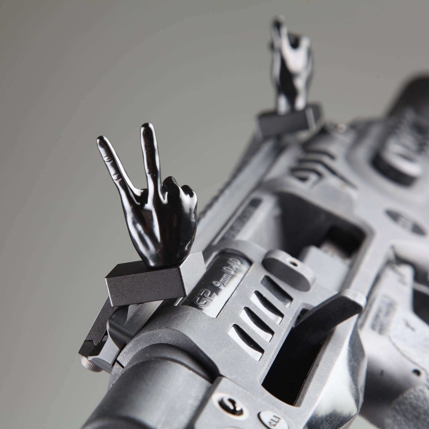 Black Color Novelty Finger Iron Sight Set - Offset 45 Degree (V Hand & Thumbs Up)