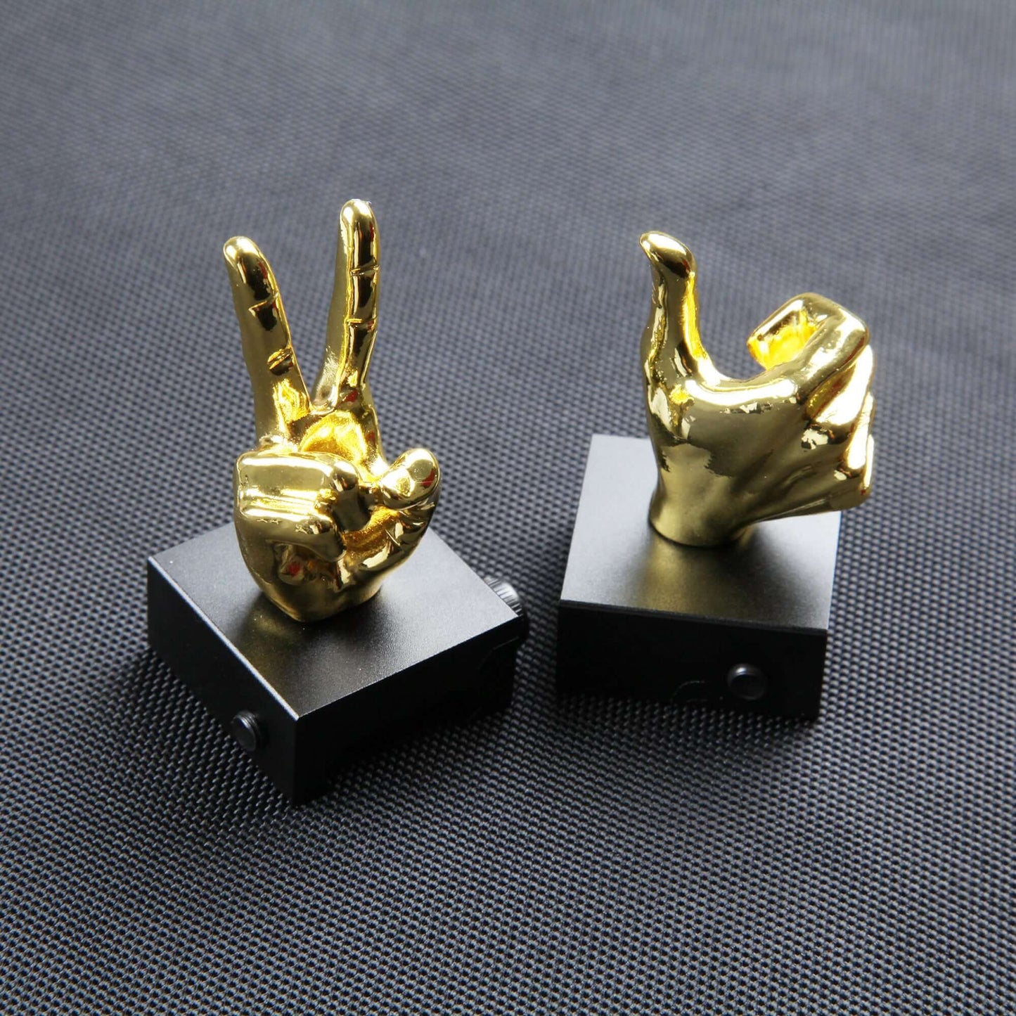 Golden Color Novelty Finger Iron Sight Set - Straight (V Hand & Thumbs Up)