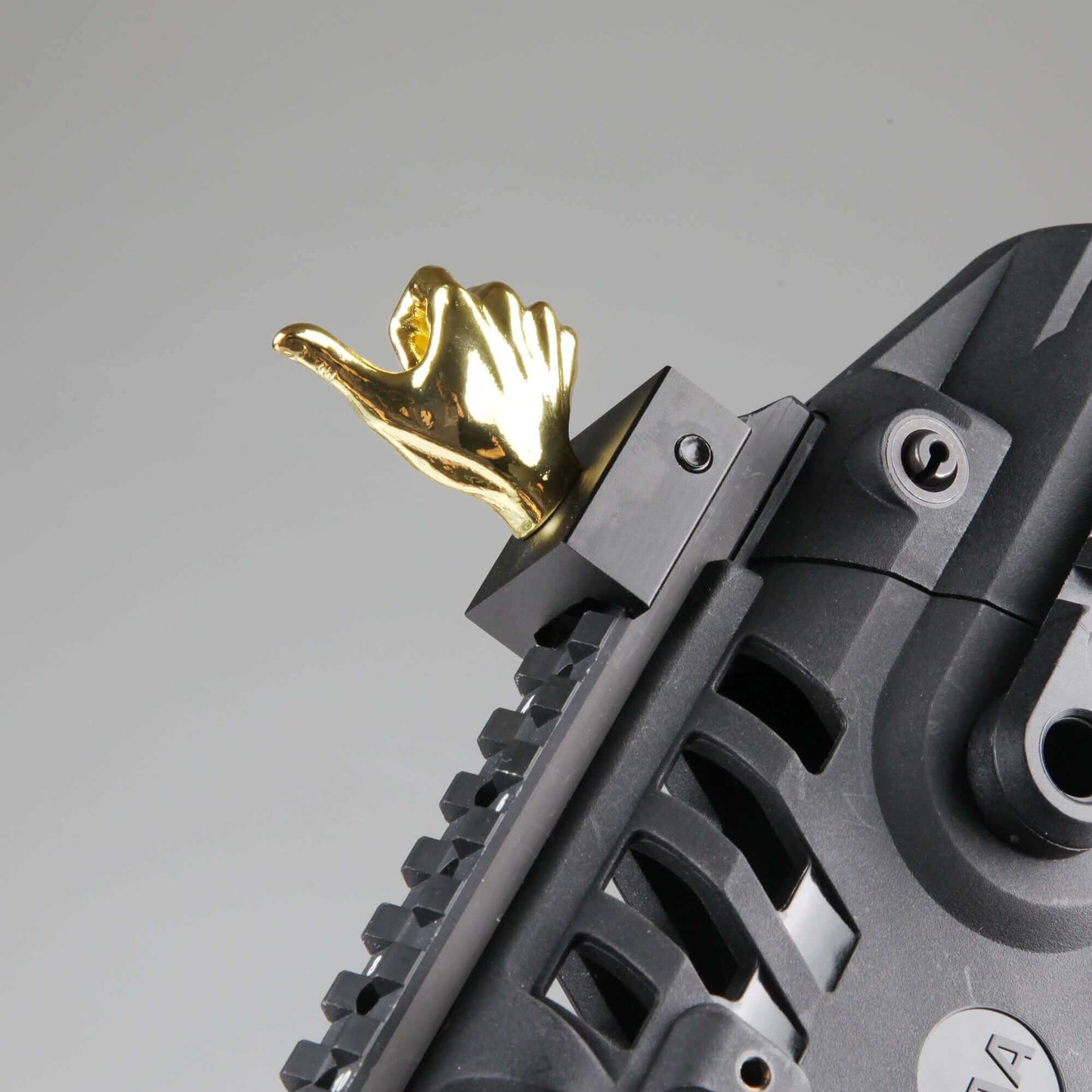 Golden Color Novelty Finger Iron Sight Set - Straight (V Hand & Thumbs Up)