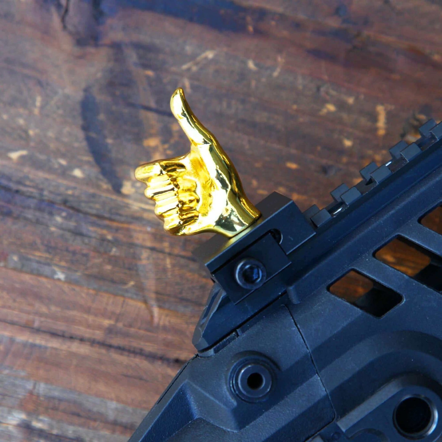 Golden Color Novelty Finger Iron Sight Set - Straight (V Hand & Thumbs Up)