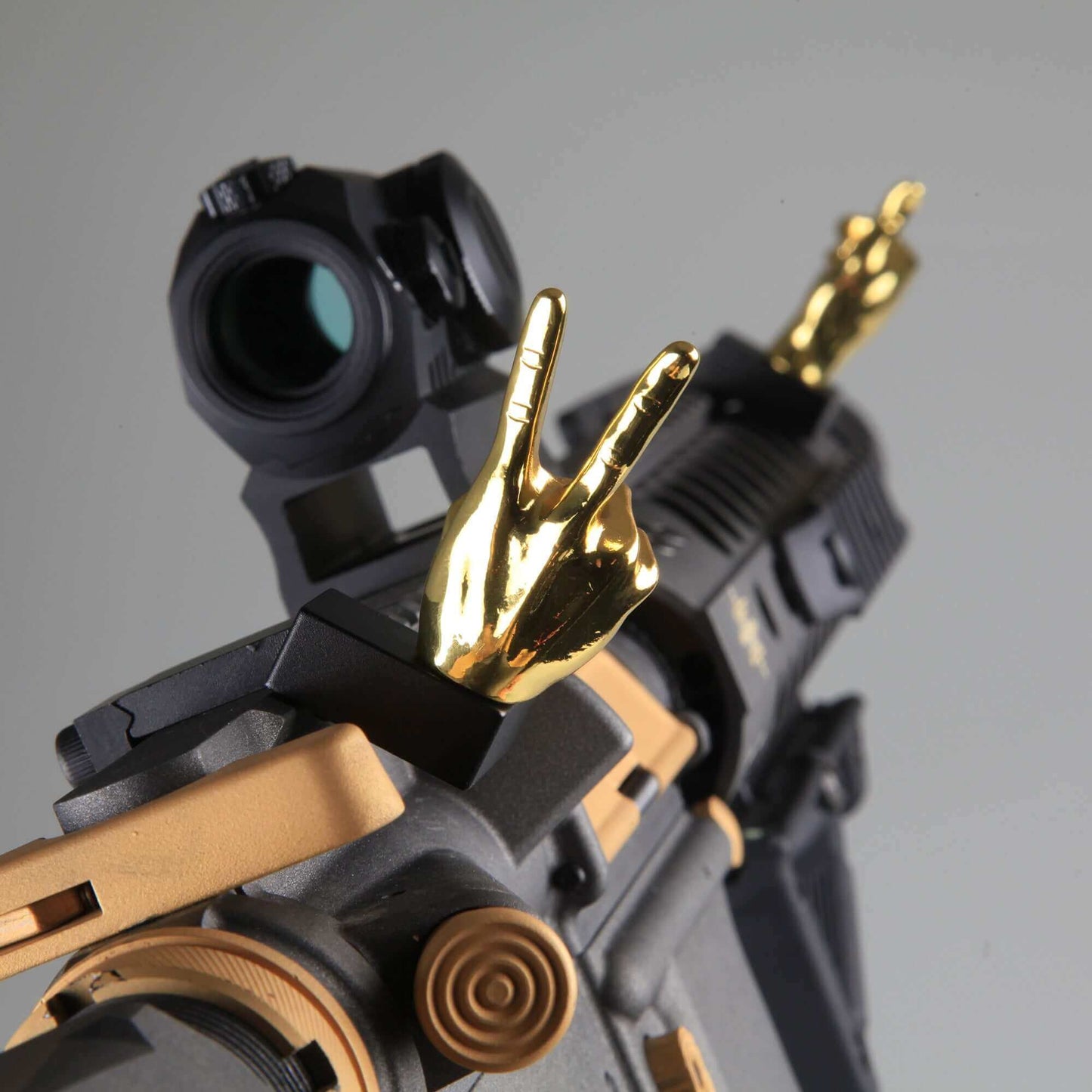 Golden Color Novelty Finger Iron Sight Set - Offset 45 Degree (V Hand & Thumbs Up)
