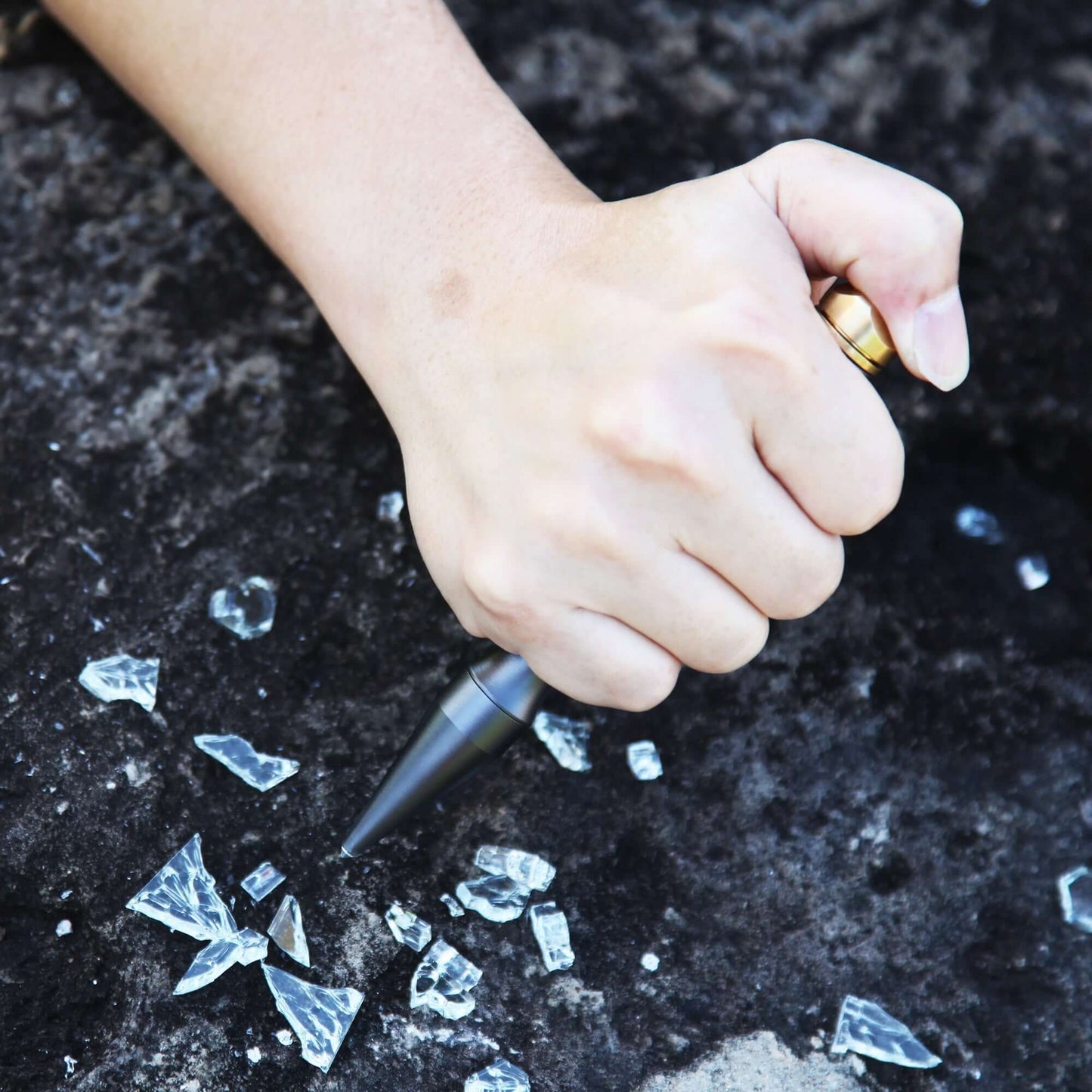 3 in 1 Rattle Pen with Steel Head Glass Breaker