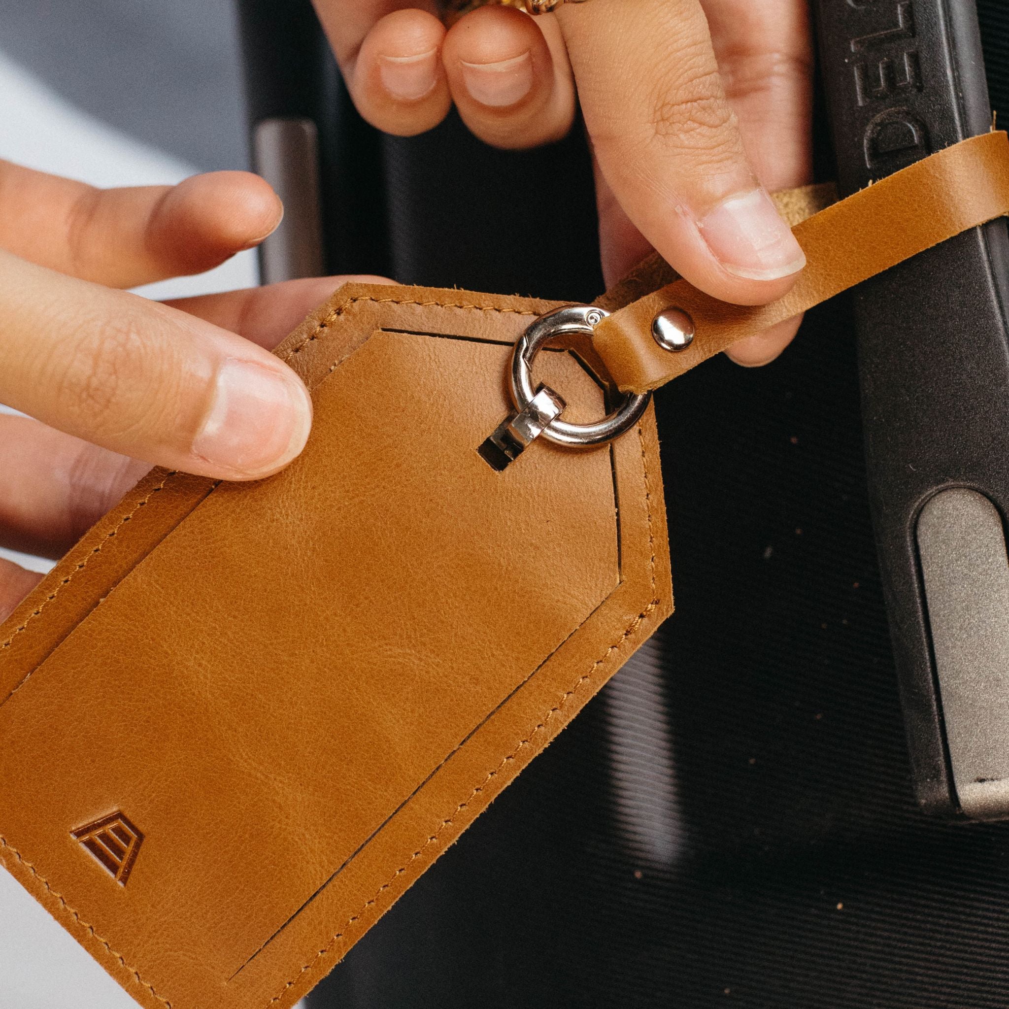 The Luggage Tag