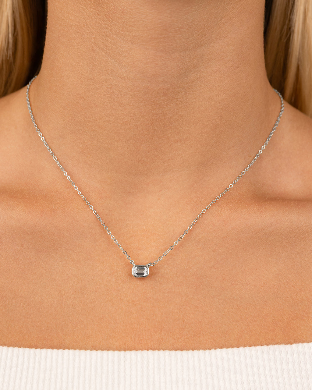 Sterling Silver Emerald Bezel Set Pendant