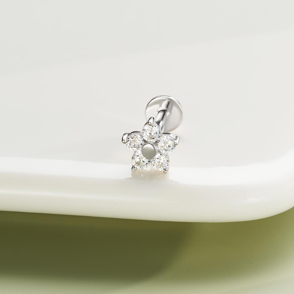 Flower Internally Threaded S925 Helix Stud