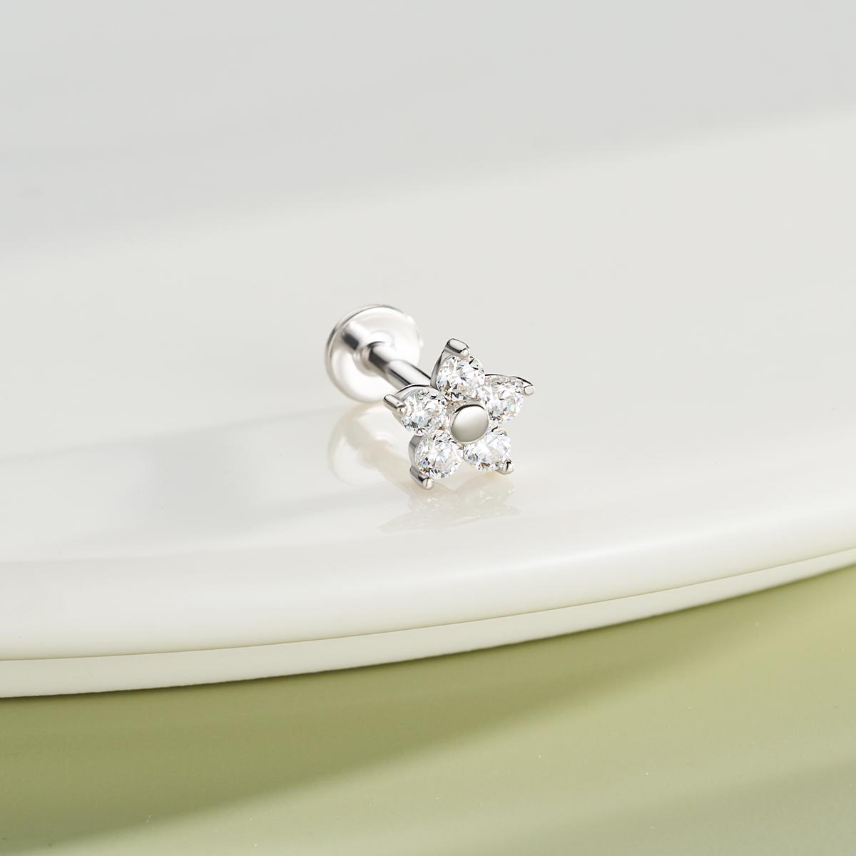 Flower Internally Threaded S925 Helix Stud