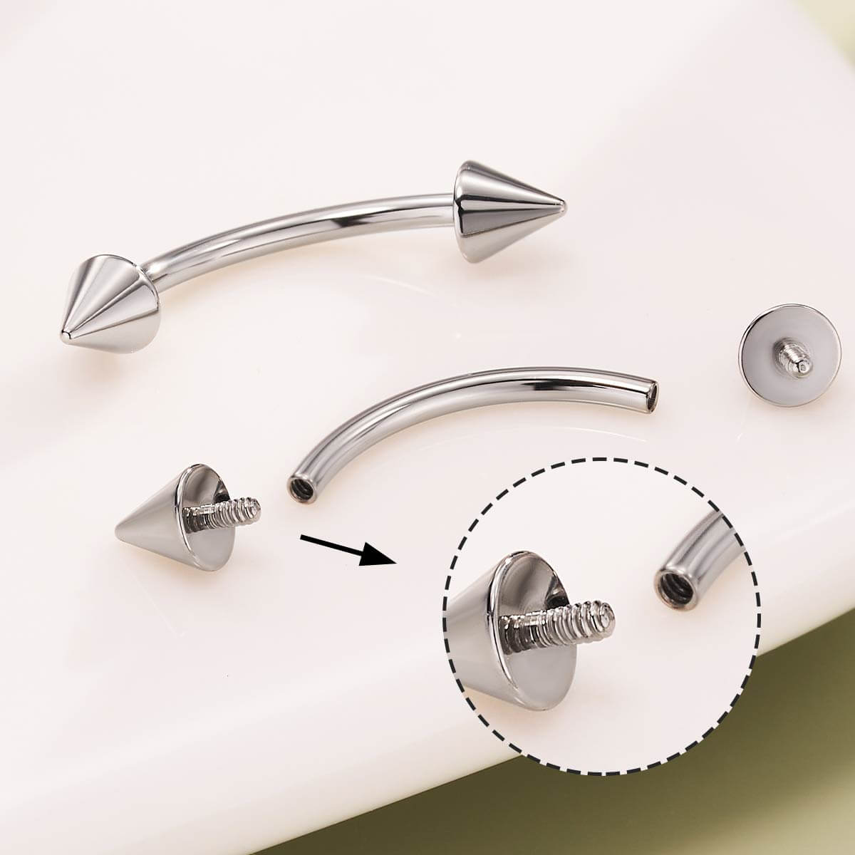 18G 2PCS Spike Internally Threaded Titanium Eyebrow Rings
