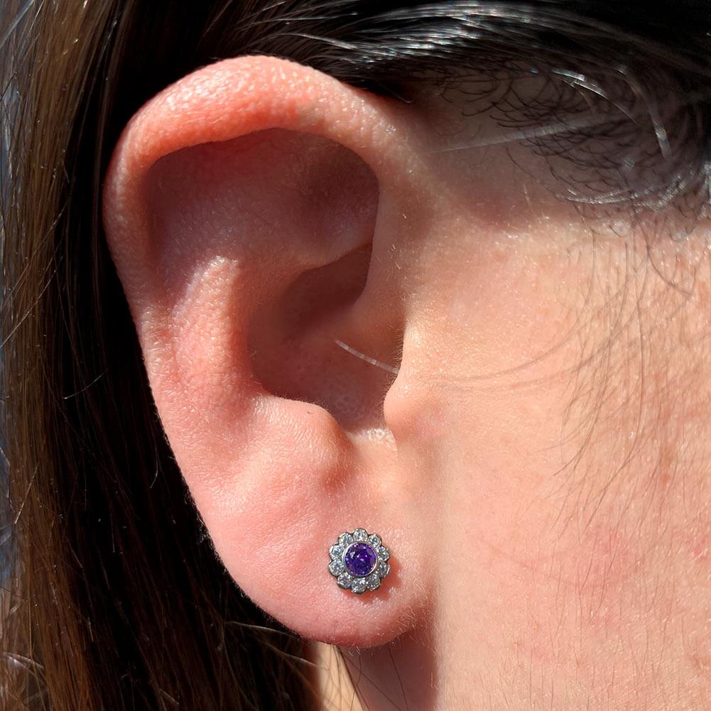 Flower Internally Threaded Titanium Helix Stud