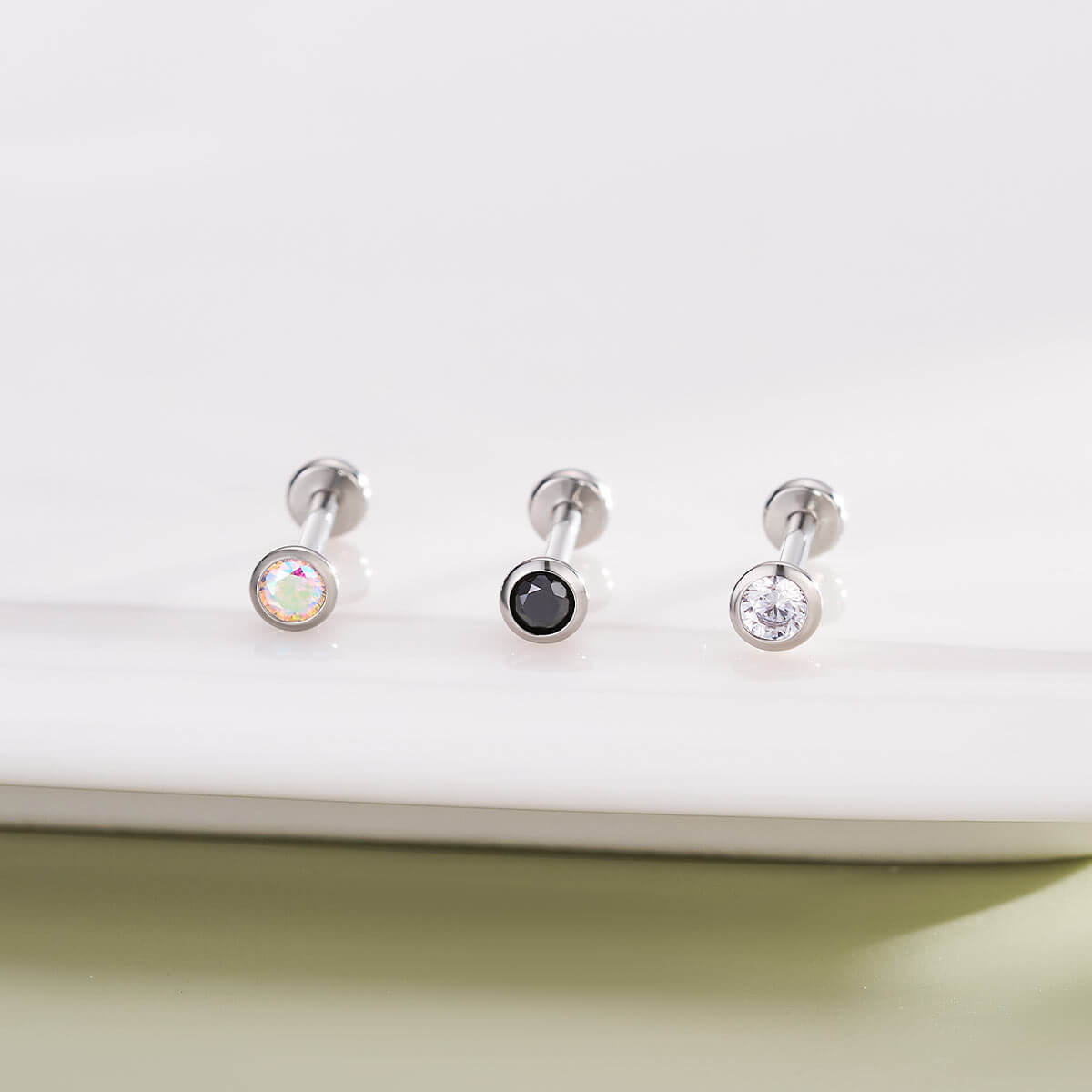Threadless Titanium Flat Back Nose Stud