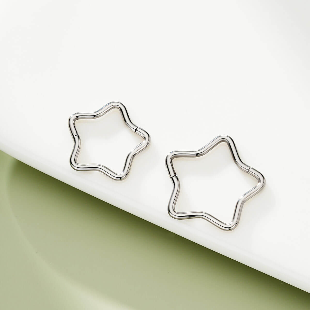 Star Hinged Segment Titanium Septum Ring