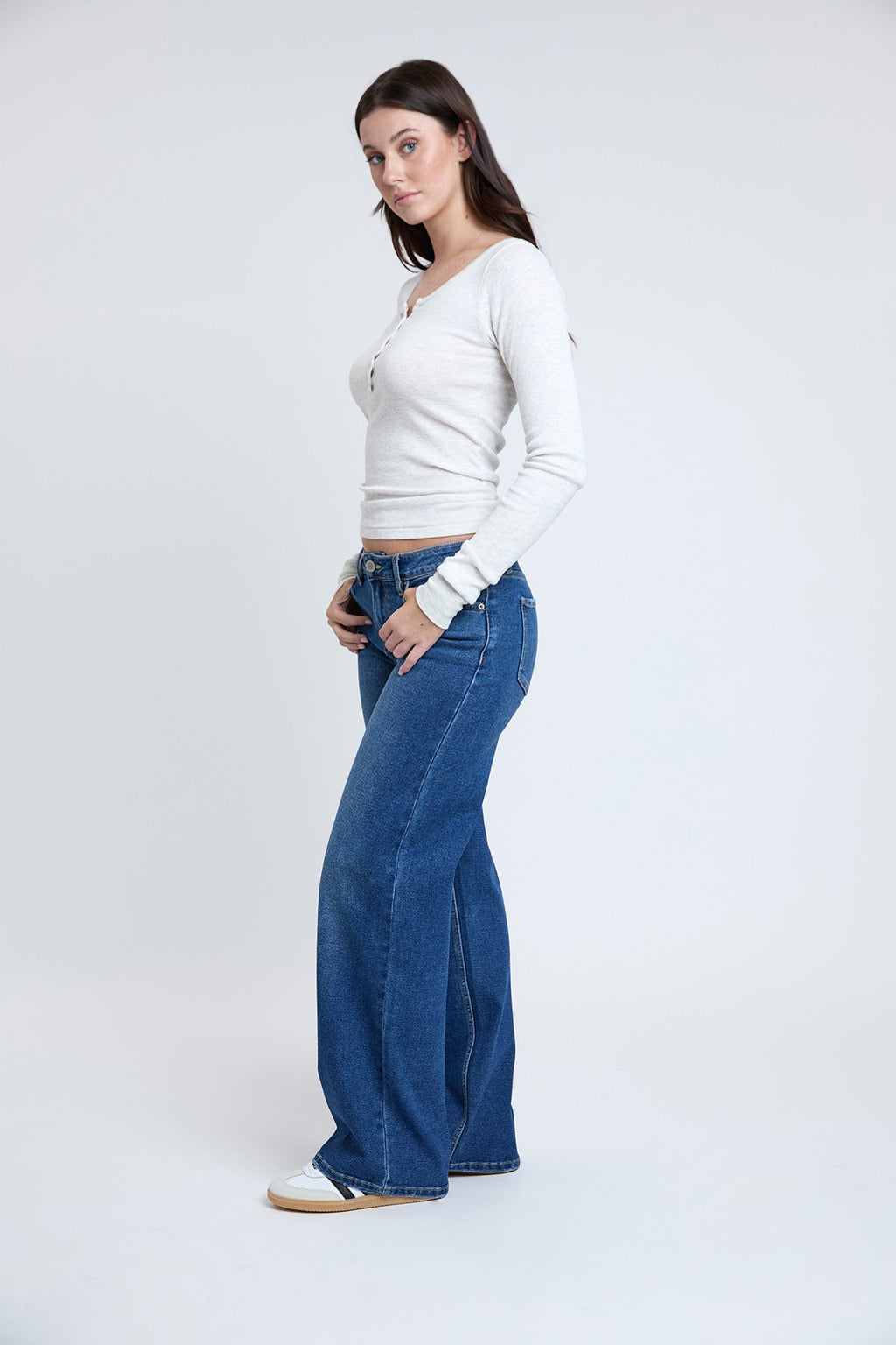 Women's Wide Leg Jeans