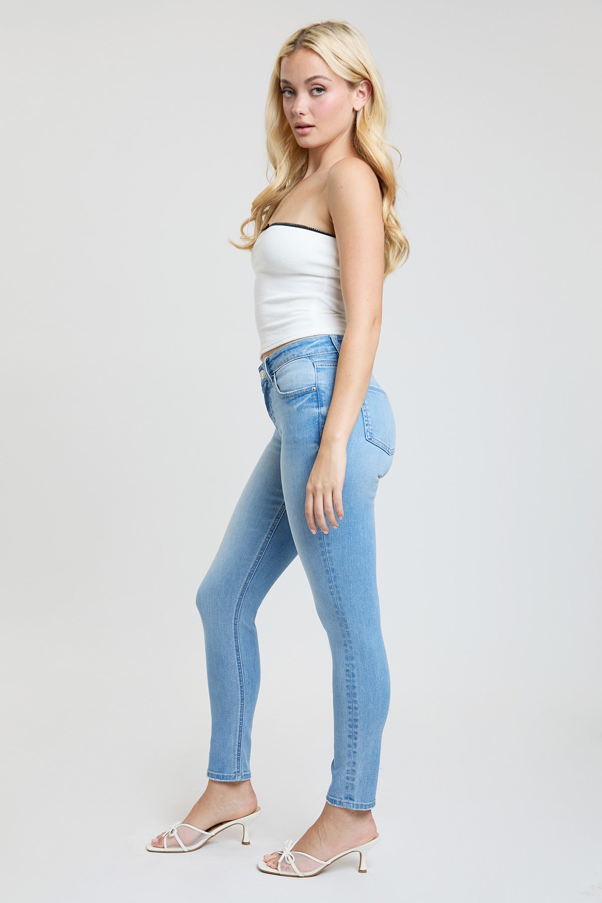 Women's Super Soft Mid Rise Skinny Jeans