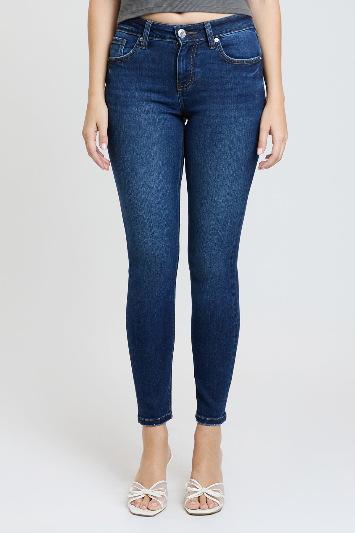 Women's Super Soft Mid Rise Skinny Jeans