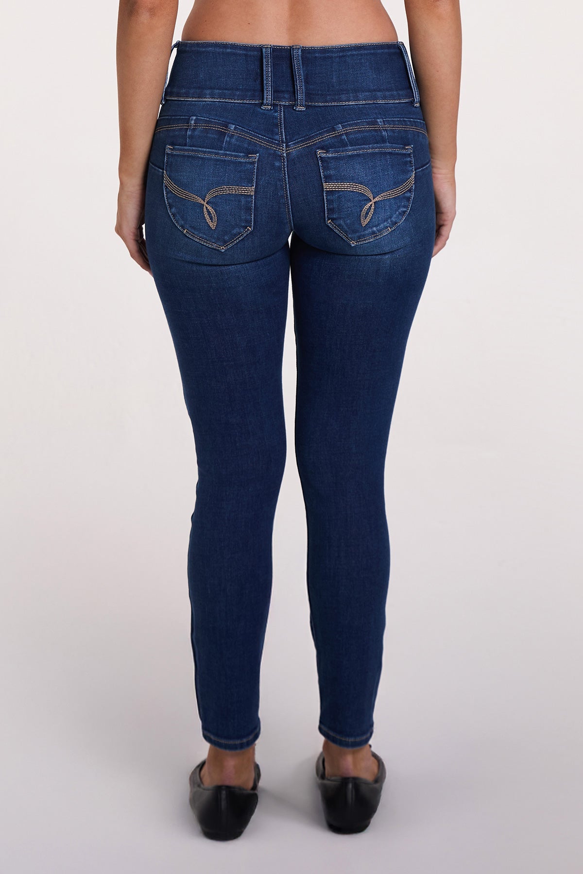 Women's Luxe Mid Rise 3-Button WannaBettaButt Skinny Jeans