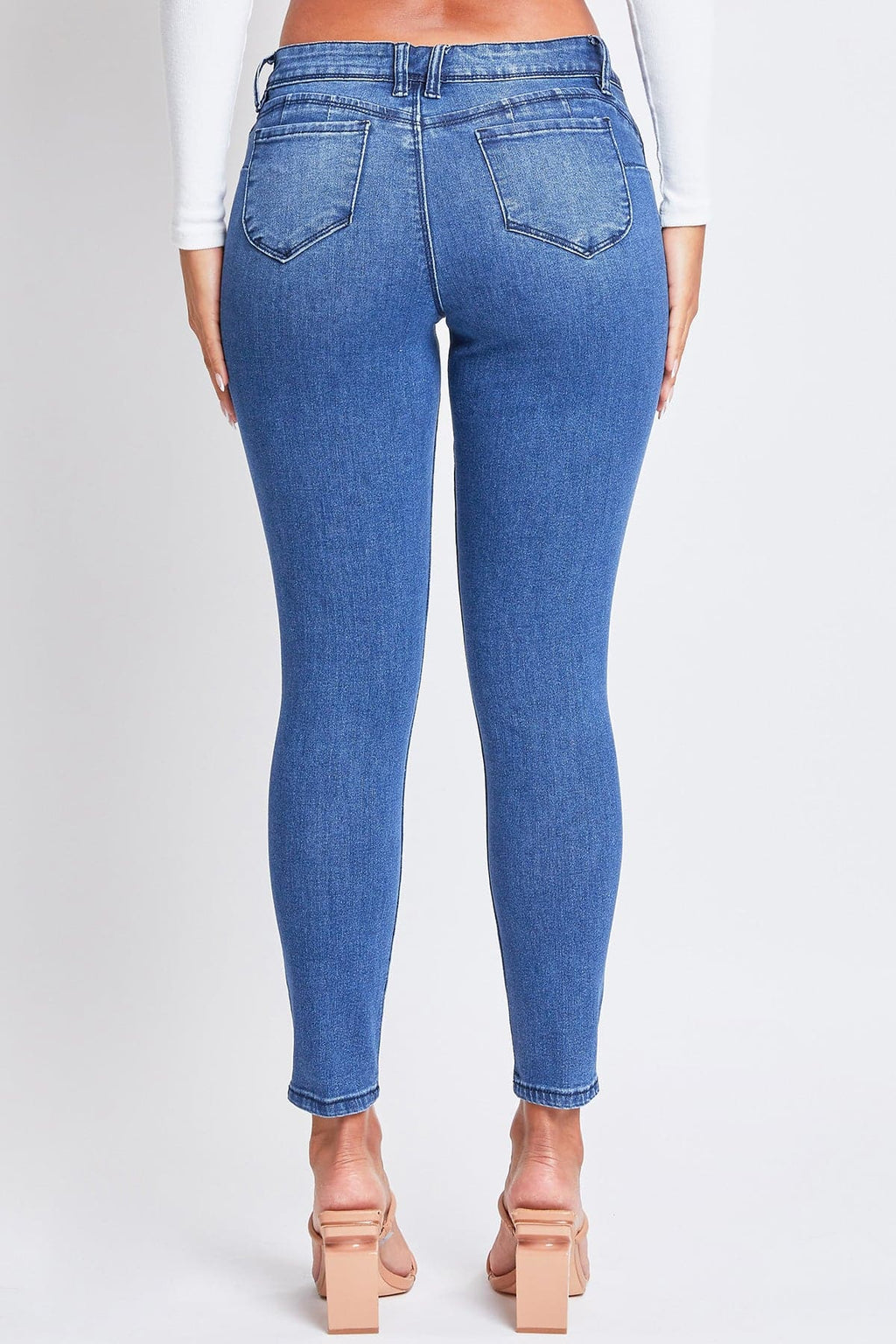 Women's Sustainable WannaBettaButt Skinny Distressed Jeans