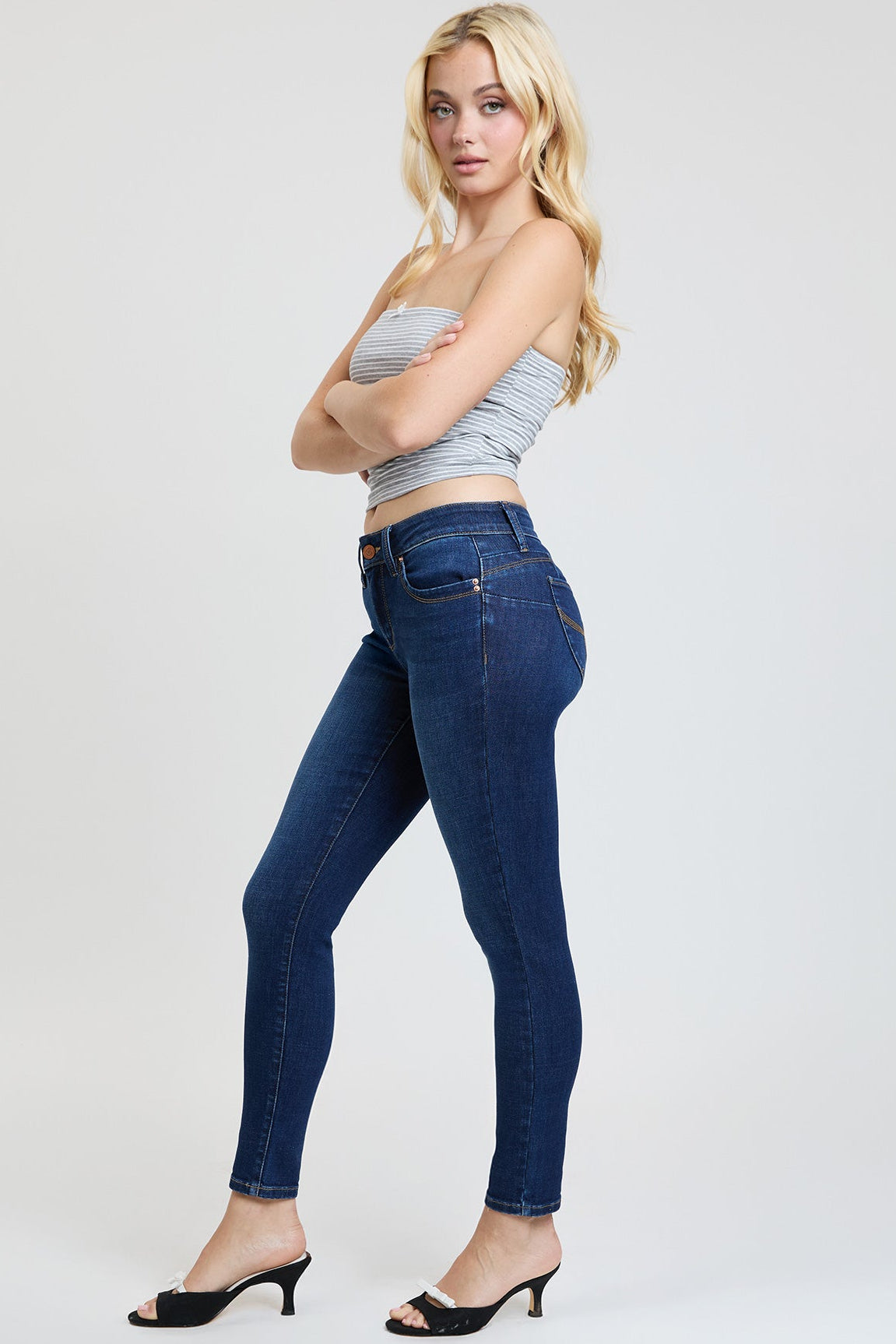 Women's Luxe Mid Rise WannaBettaButt Skinny Jeans