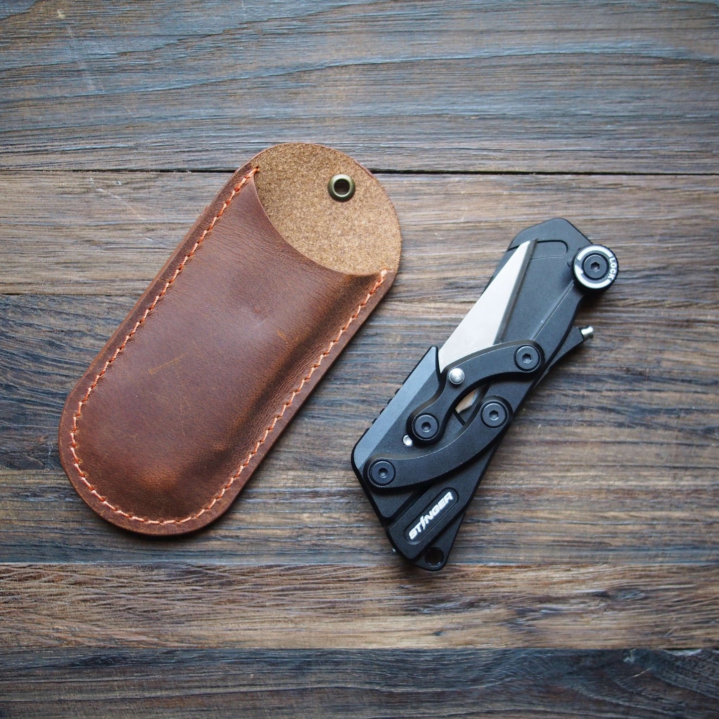 Stinger Olfa Evolution Blade with Leather Pouch, Folding Pocket Knife, Utility Knife - Matte Black