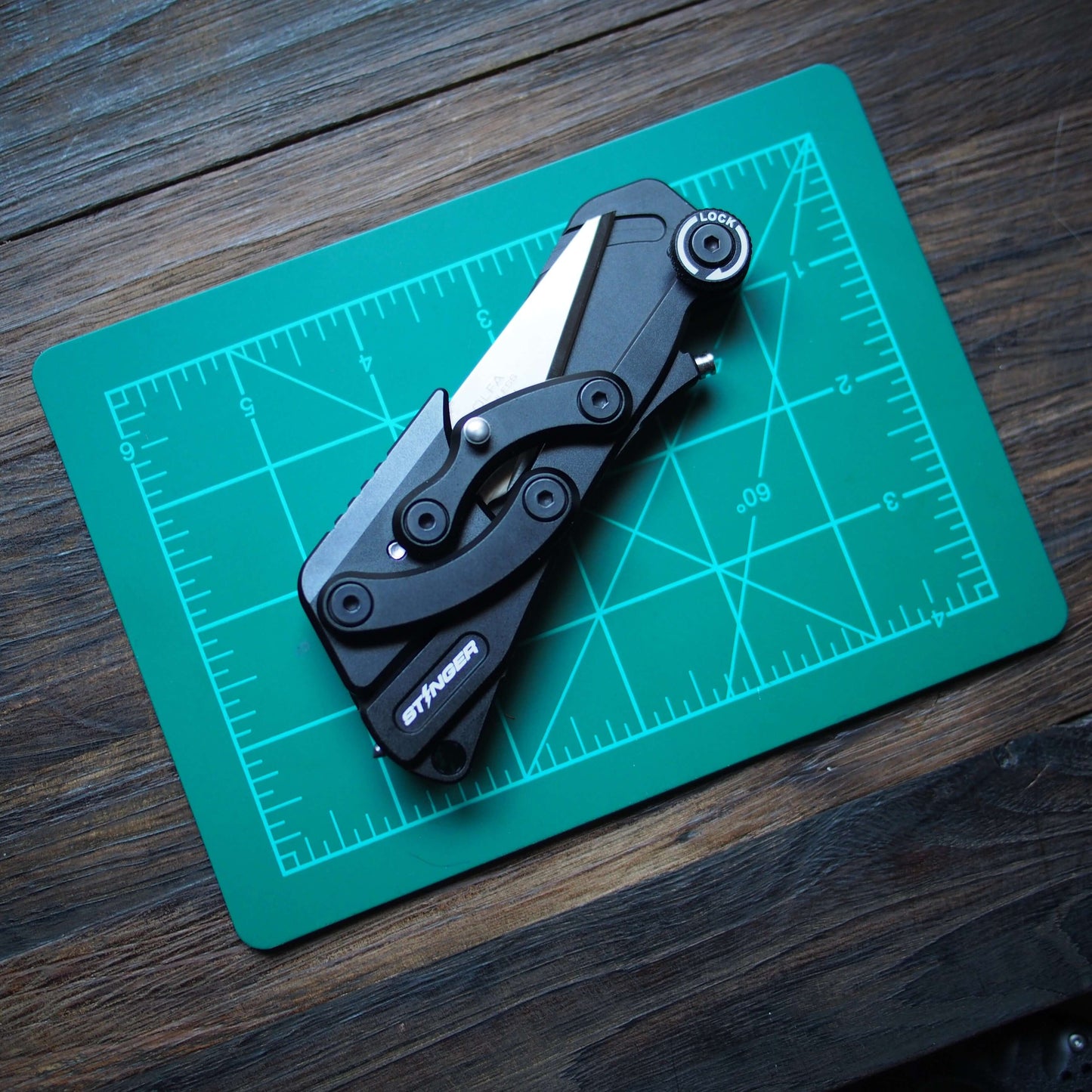 Stinger Olfa Evolution Blade with Leather Pouch, Folding Pocket Knife, Utility Knife - Matte Black