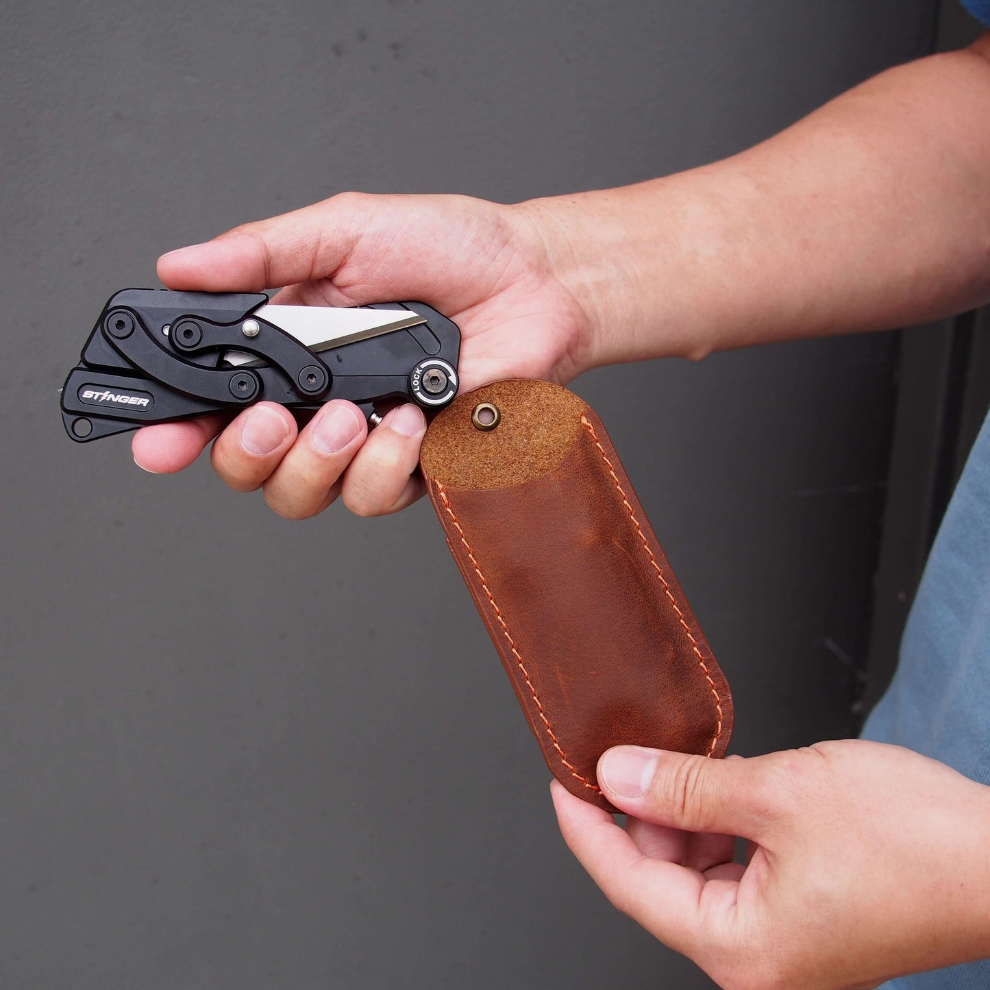 Stinger Olfa Evolution Blade with Leather Pouch, Folding Pocket Knife, Utility Knife - Matte Black