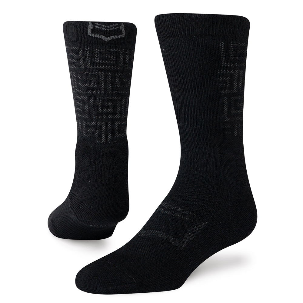 Socks for running featuring active compression support