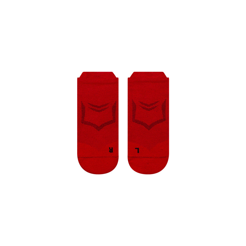 Active ankle socks with cushioned sole and protective heel tab