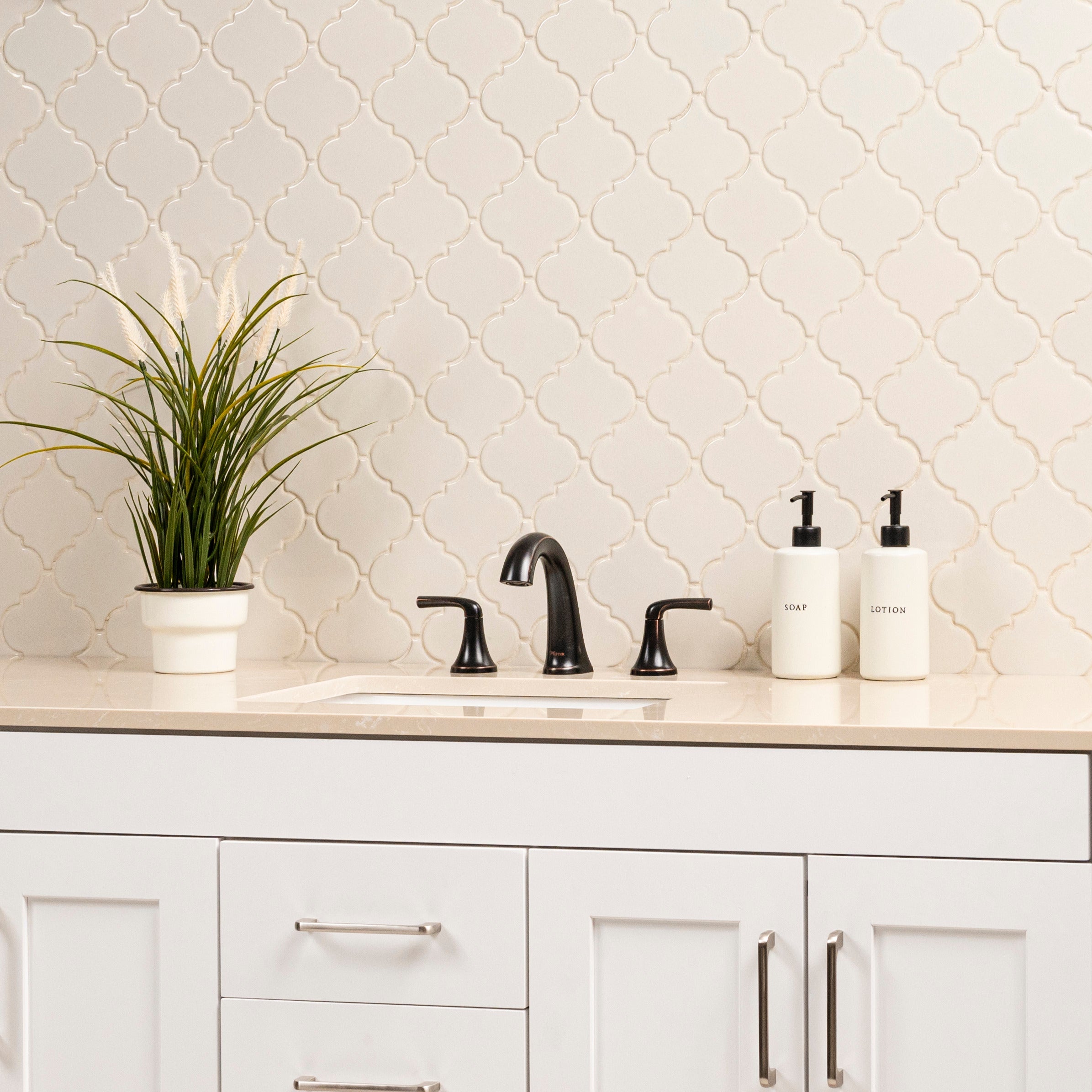 Antique White Arabesque 10.83" x 15.5" Glazed Ceramic Mesh-Mounted Mosaic Wall Tile Pattern-MSI Collection