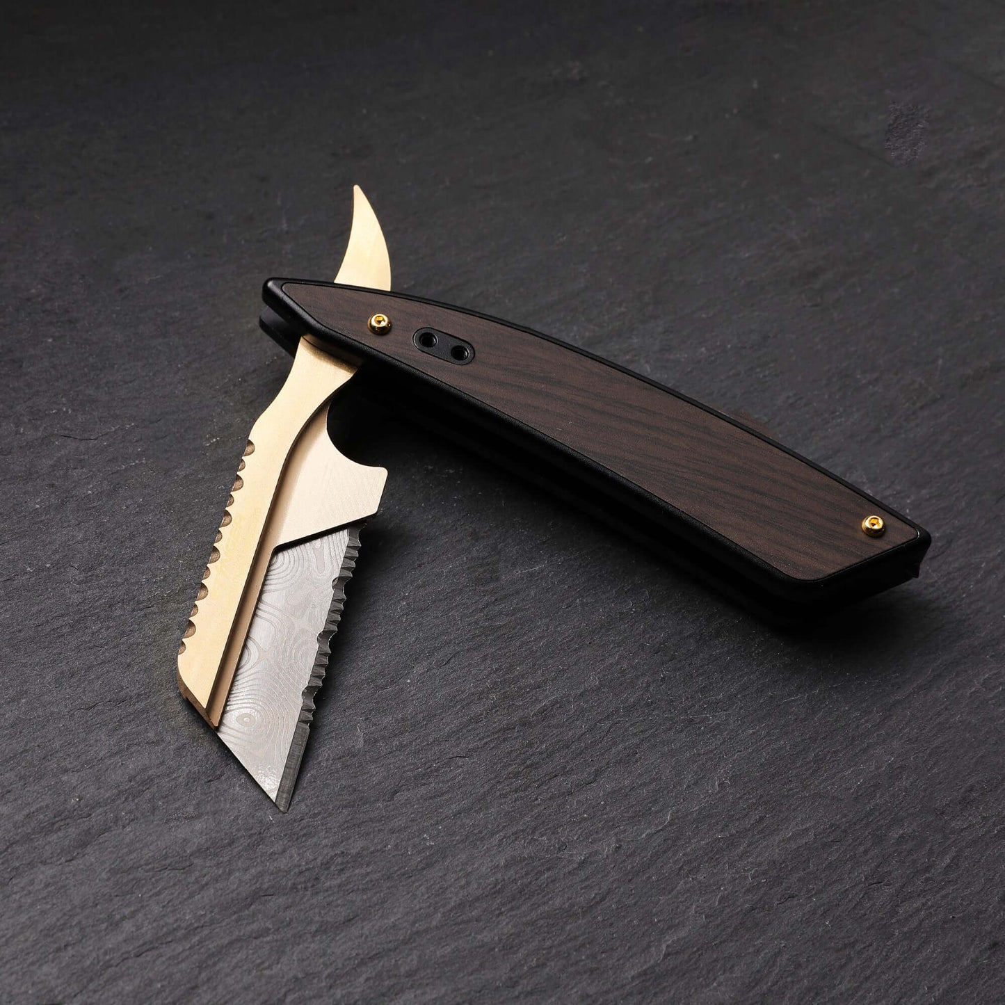Stinger Brass Edition Vintage Straight Razor Style Utility Blade (Limited Edition)