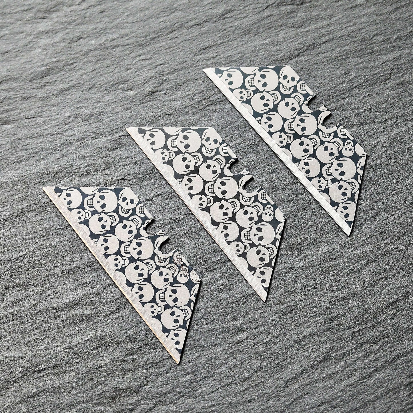 Stinger Laser Engraved Utility Razor Blades, Utility Knife Blades Replacement - Stinger SKULL (Trapezoid 3 pcs - Black)